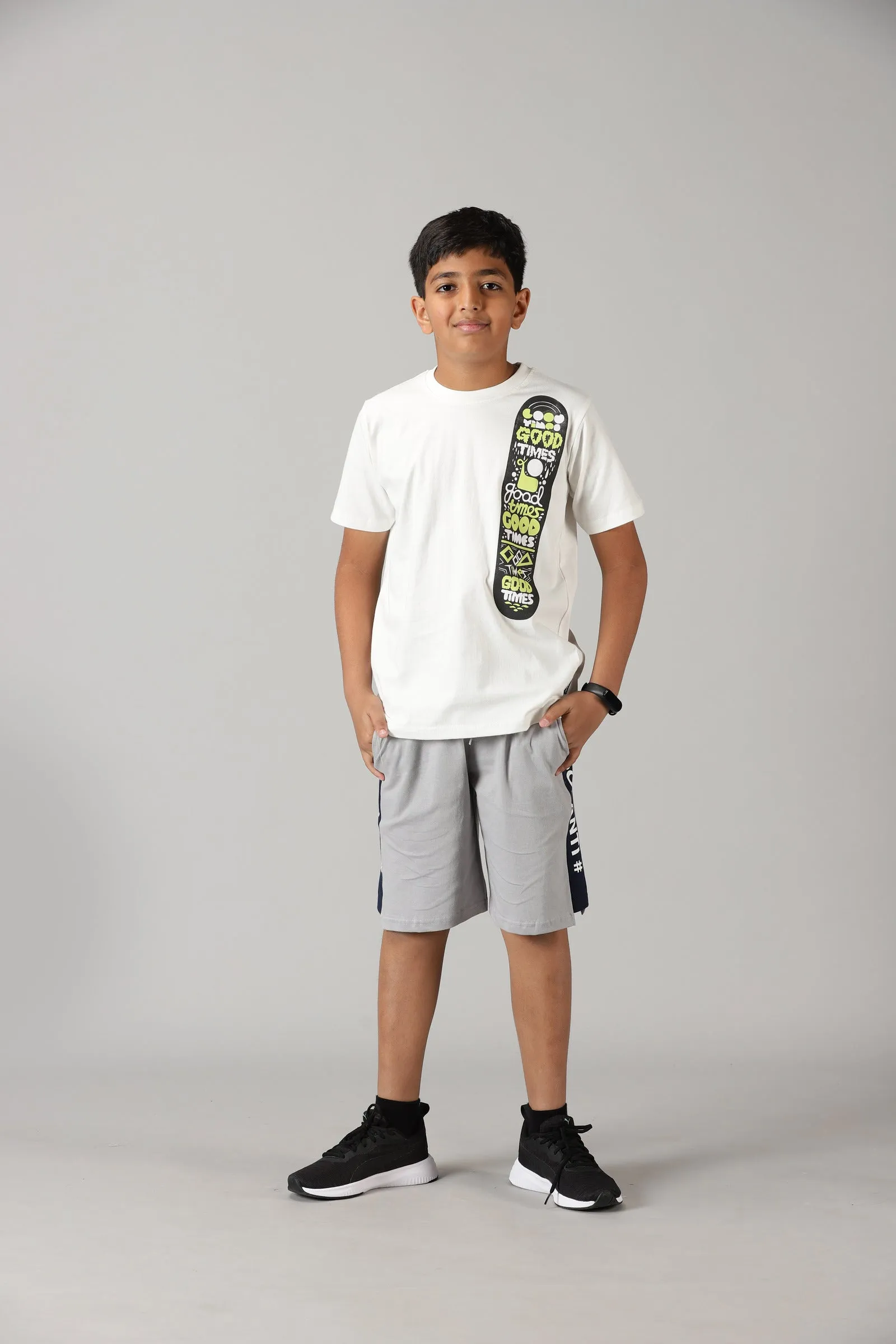 Boys Printed Round Neck Tee & Cut And Sew Knee Length Shorts Set