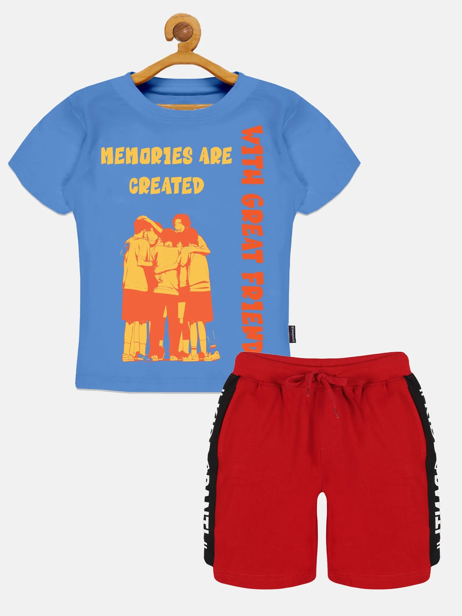 Boys Printed Round Neck Tee & Cut And Sew Knee Length Shorts Set