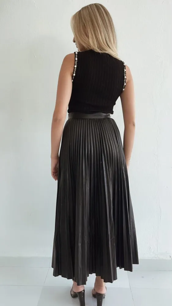 Faux leather pleated skirt