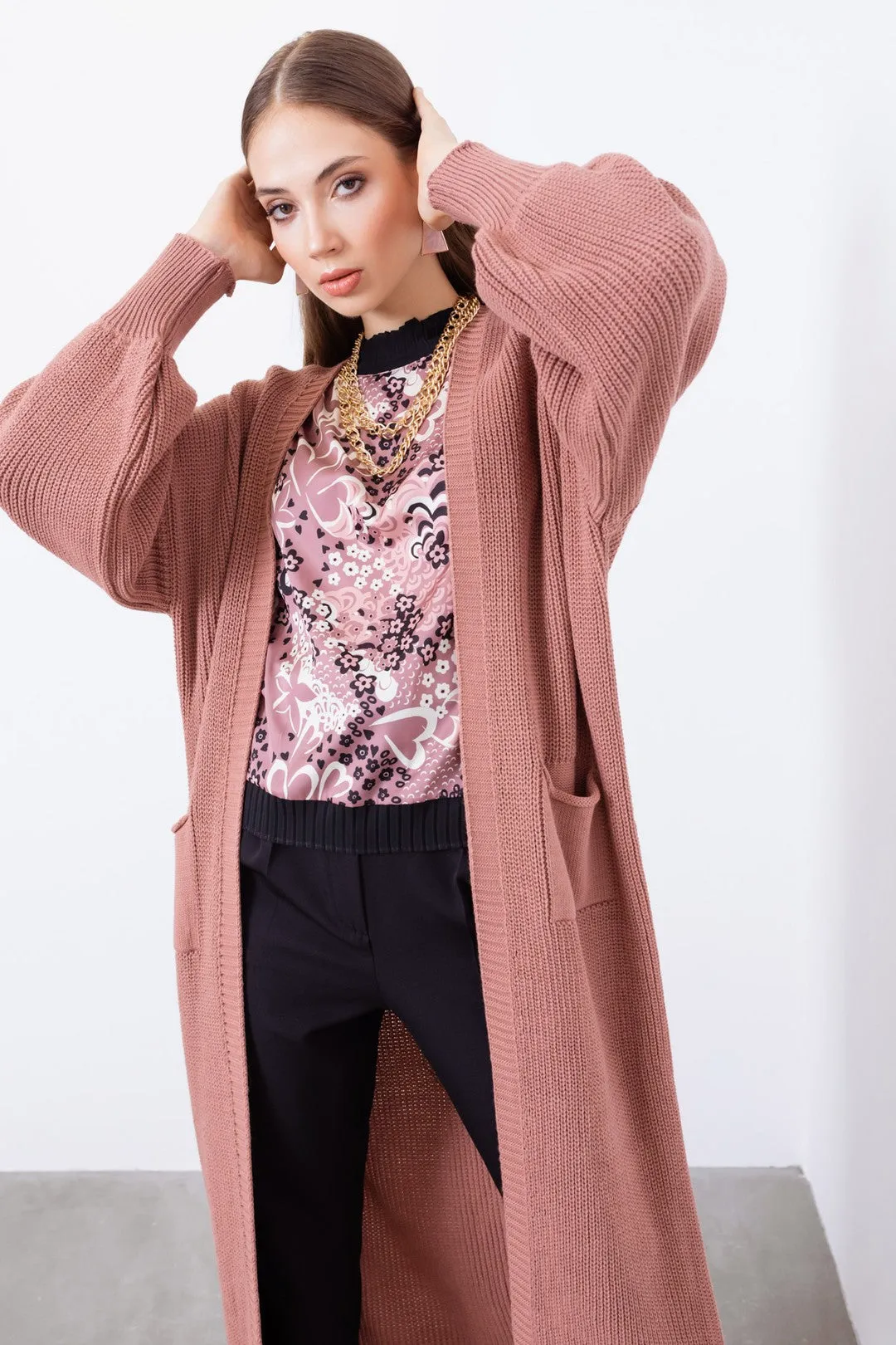 Female Balloon Arm Long Knitwear Cardigan