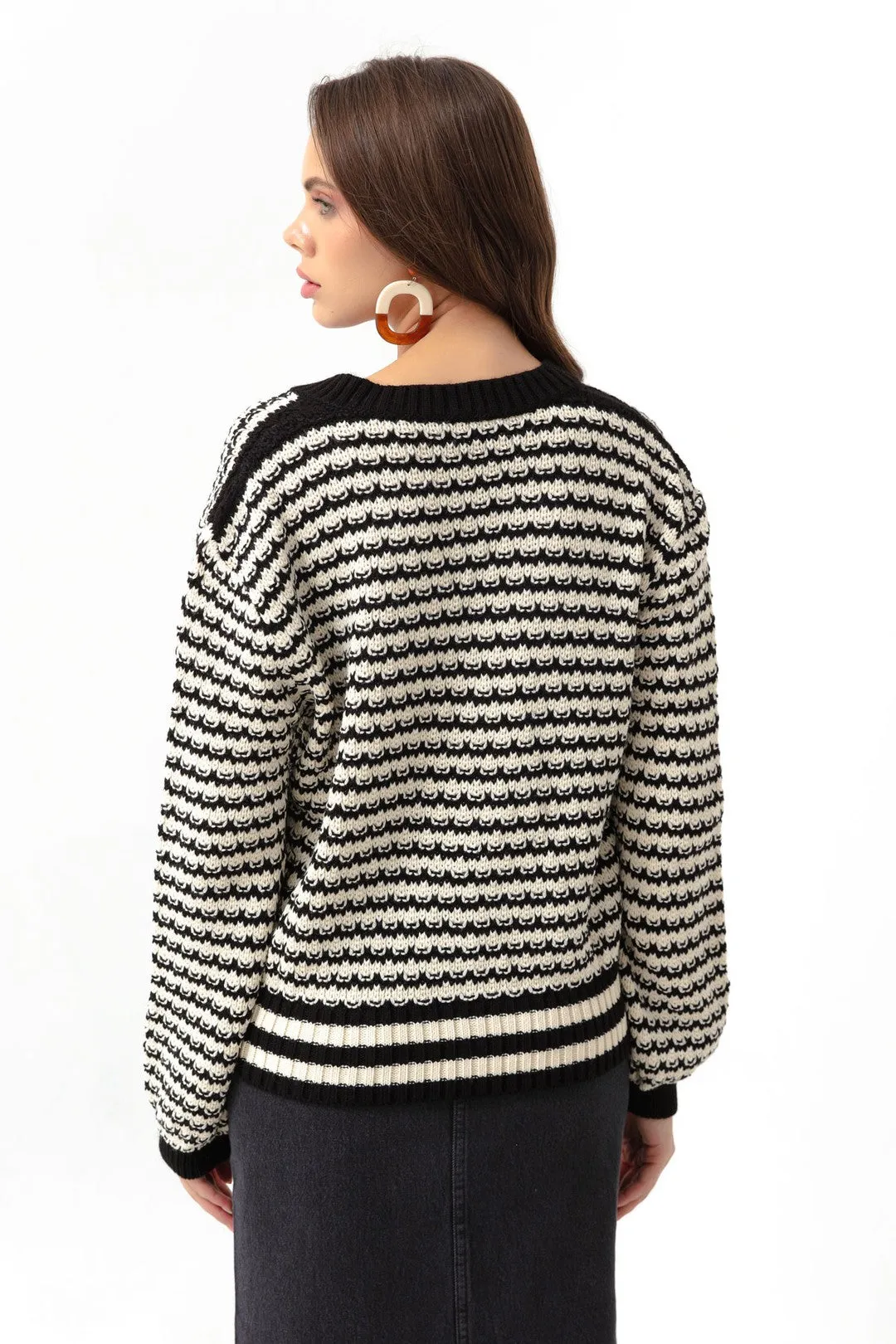 Female Striped Button Detailed Overwhelm Knitwear Cardigan