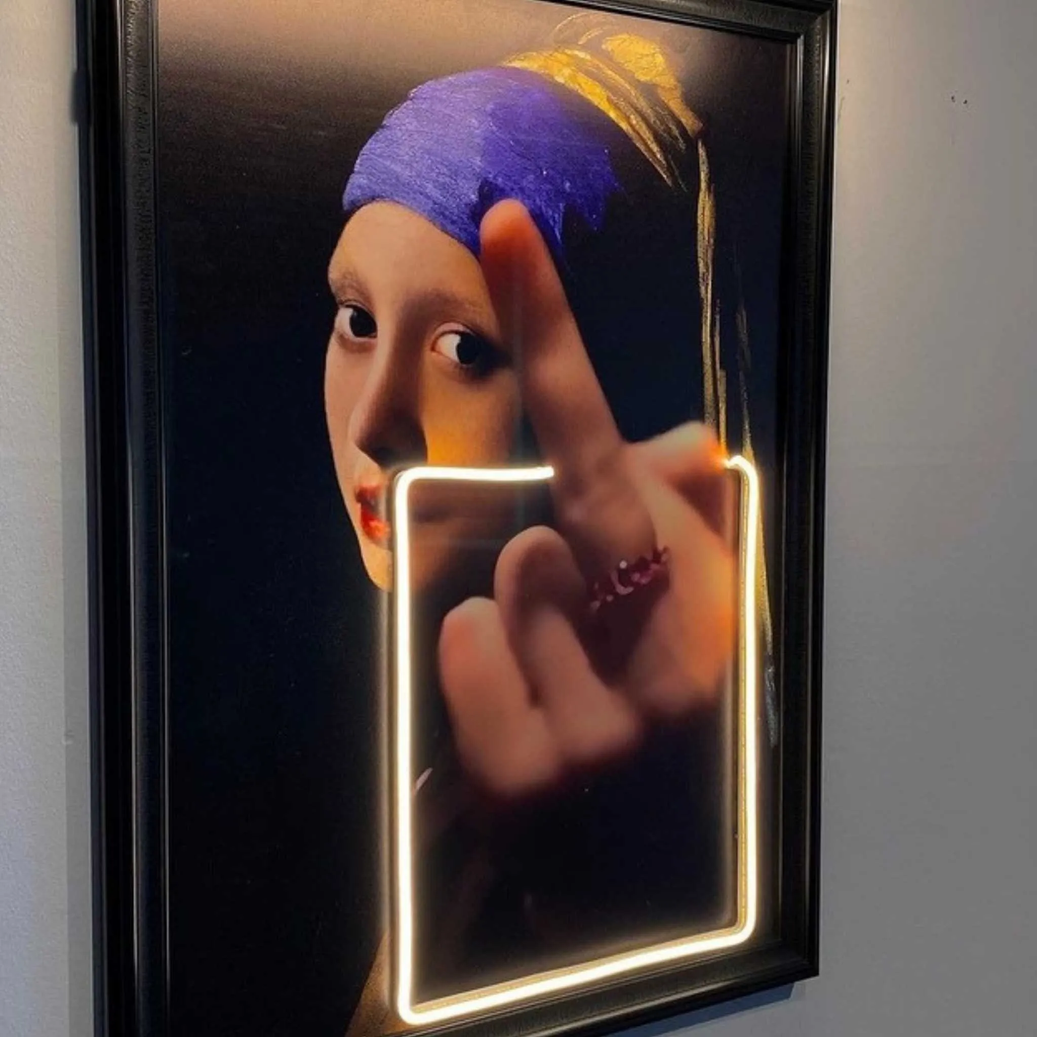 Provocative Elegance: Neon Sign Wall Art - Girl with a Pearl Earring