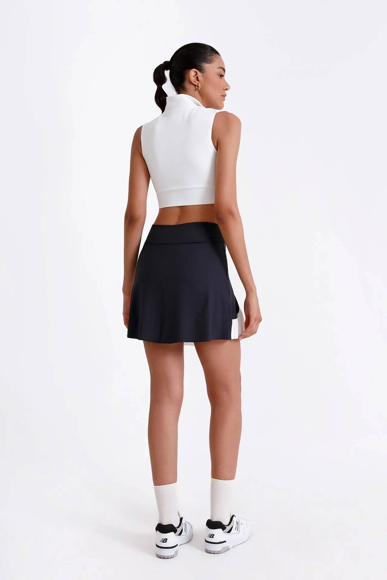 Wave Skort Black / Chantilly